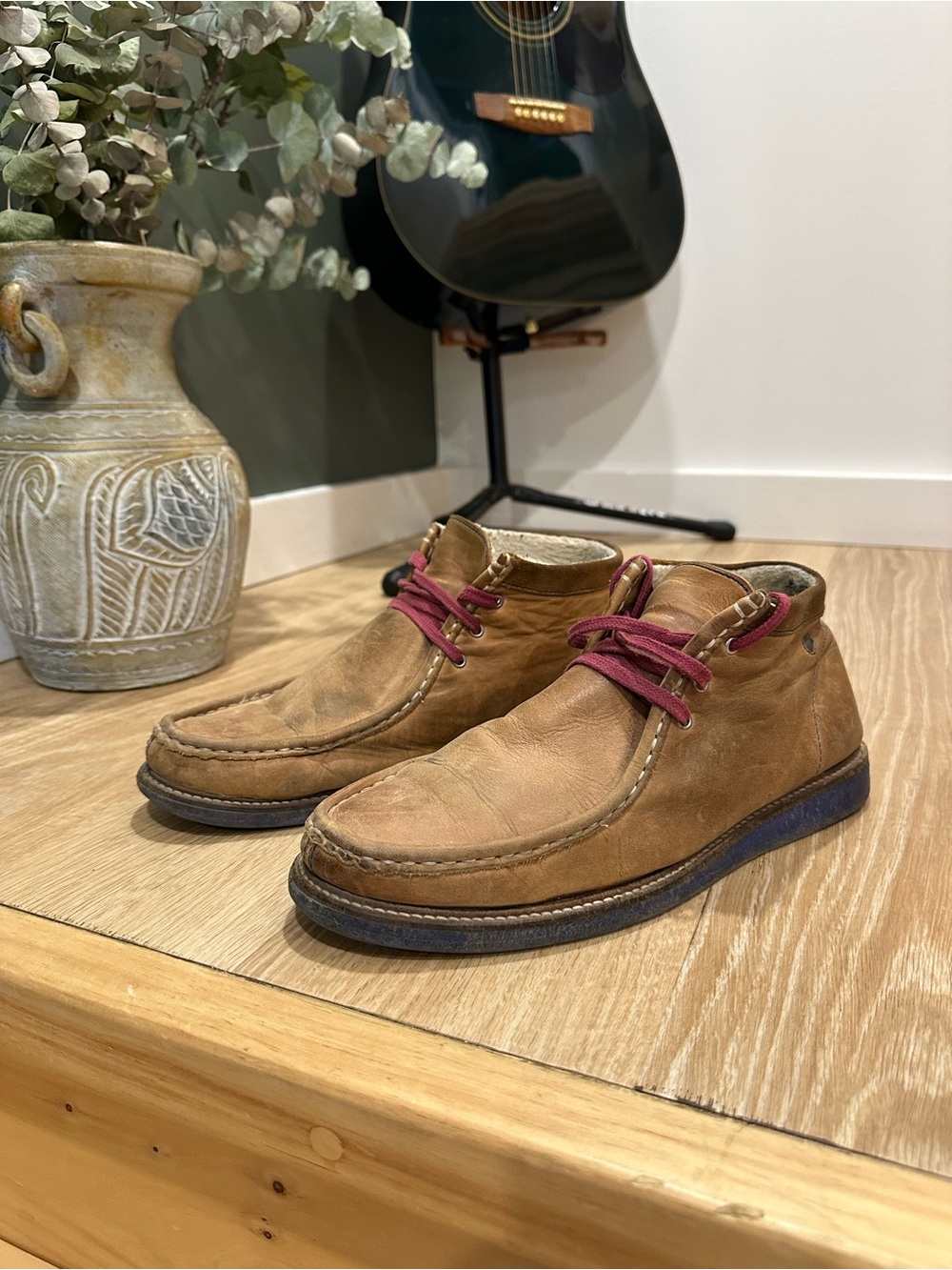 Men's Light Brown Suede Chukka Boots with Burgundy Laces made in Portugal ๐ต๐น
